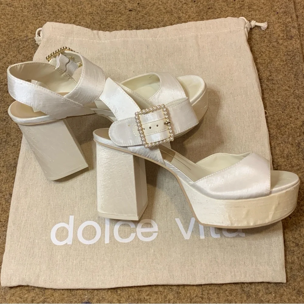 Dolce Vita Bobby Pearl Buckle Chunky Heels White Pearls Size 8 Retail $160.00 - Picture 12 of 16